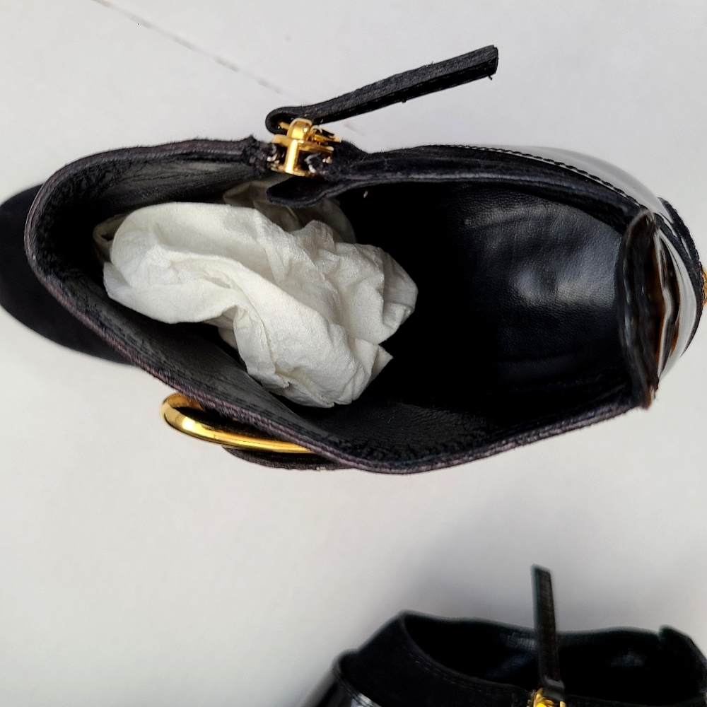 Giuseppe Zanotti Black Bootie - Picture 5 of 16